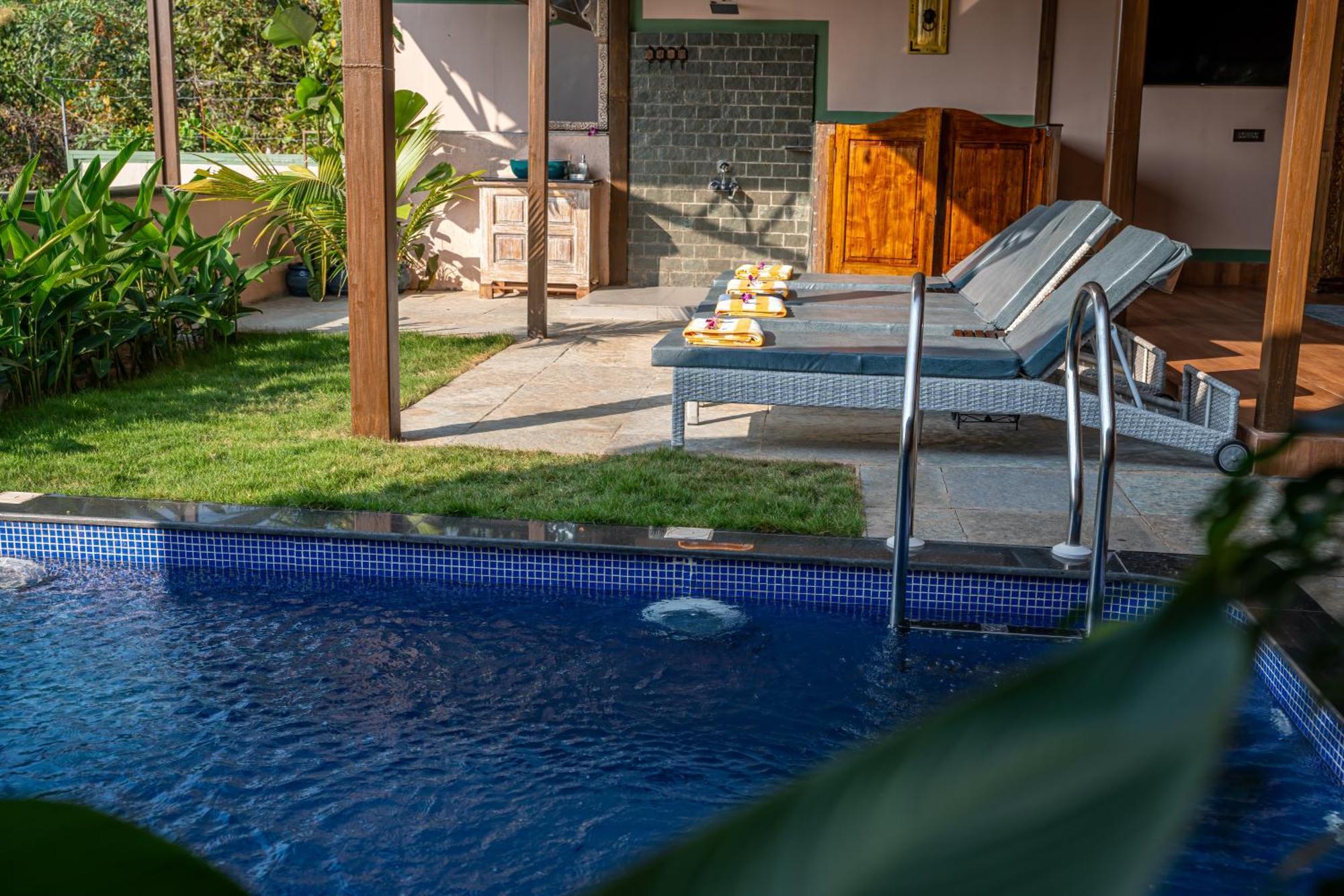 Simroseate Villa อากอนดา ภายนอก รูปภาพ